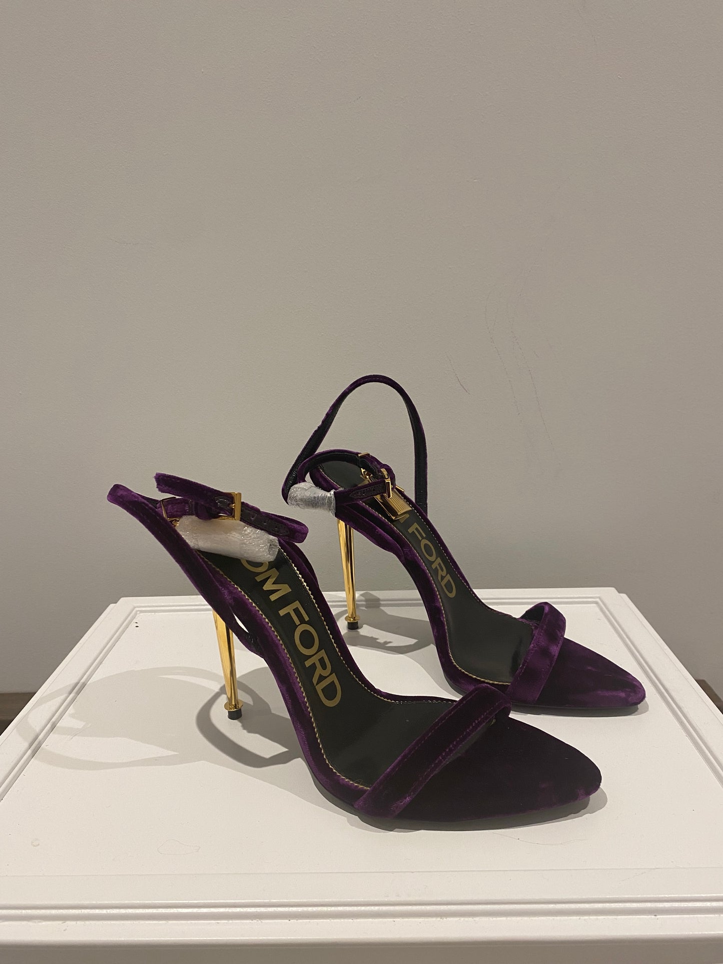Tom Ford Purple Velvet Padlock Heels – EU 36.5