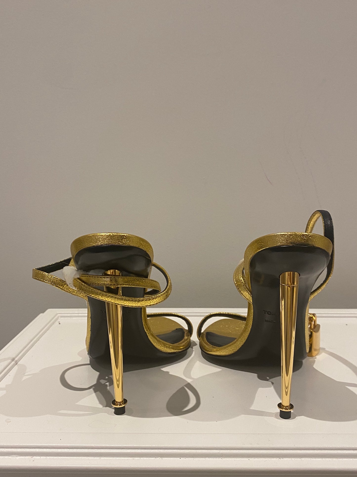 Tom Ford Padlock Sandals – Laminated Nappa Leather, Metallic Gold (EU 37)