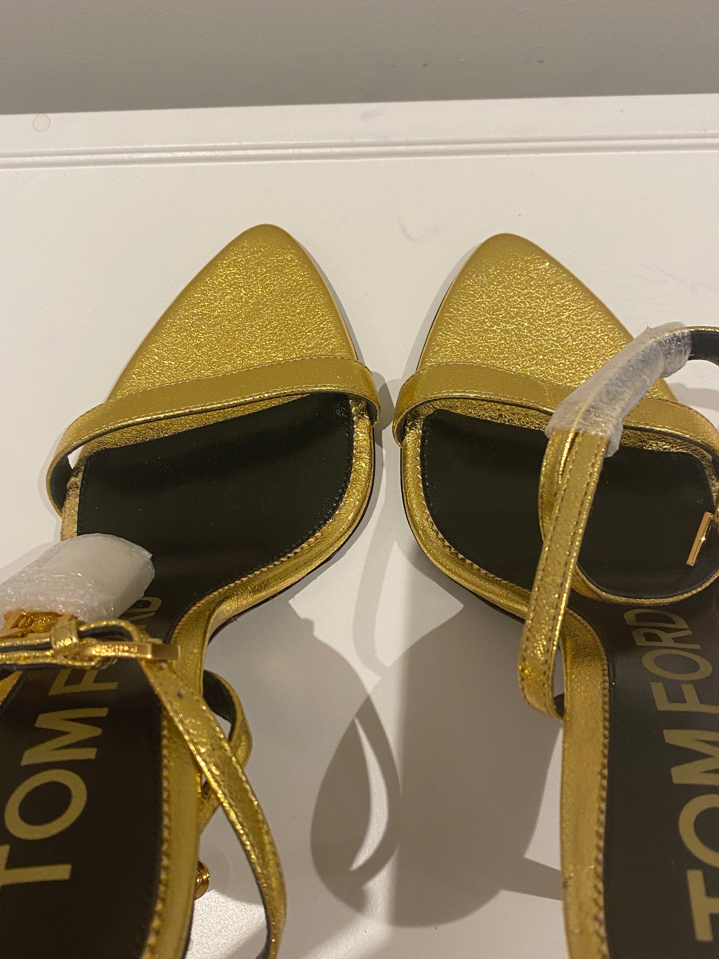 Tom Ford Padlock Sandals – Laminated Nappa Leather, Metallic Gold (EU 37)